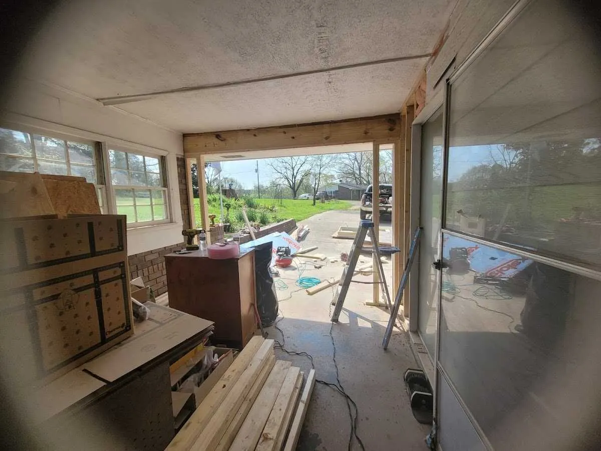 Air movers and dehumidifier for Water Mitigation Services in Excelsior Springs